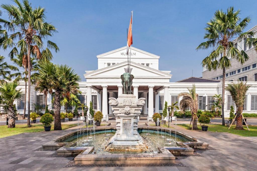 Hotel 88 Grogol By Wh Jakarta Ngoại thất bức ảnh